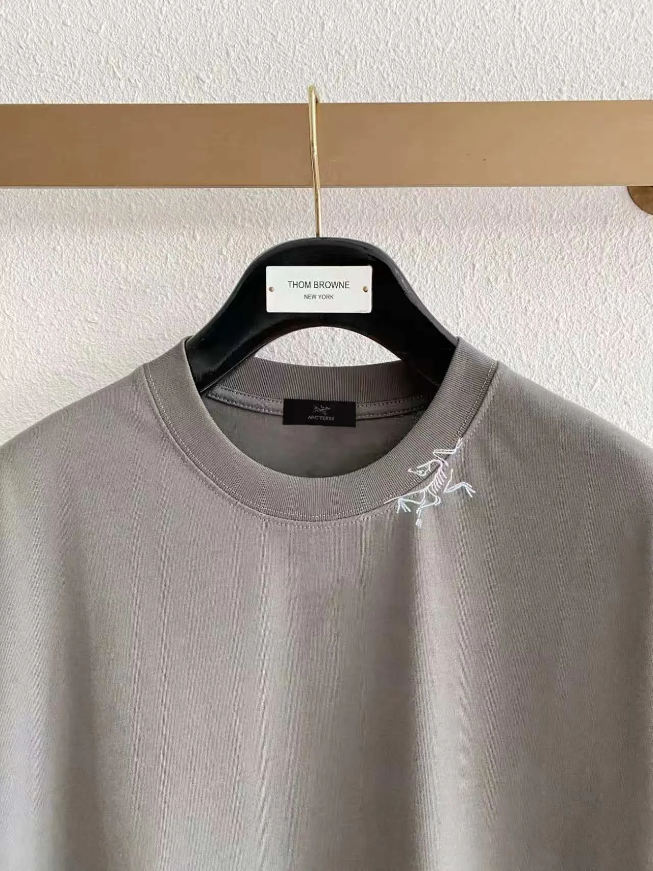 Arc’ter/ logo + New Arrival ， ， ， ， T Same Style。 :Black White Blue Gray Size:S（90-130 ） M（125-140 ） L（135-160 ） XL（160-180 ） XXL（180 ）